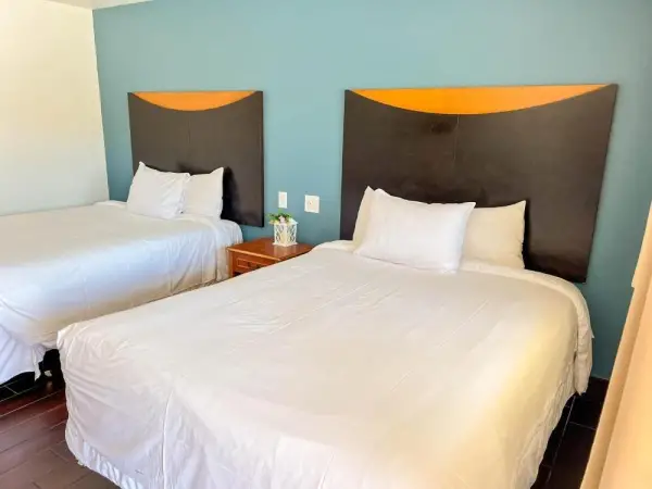 Town and Country Inn 6
