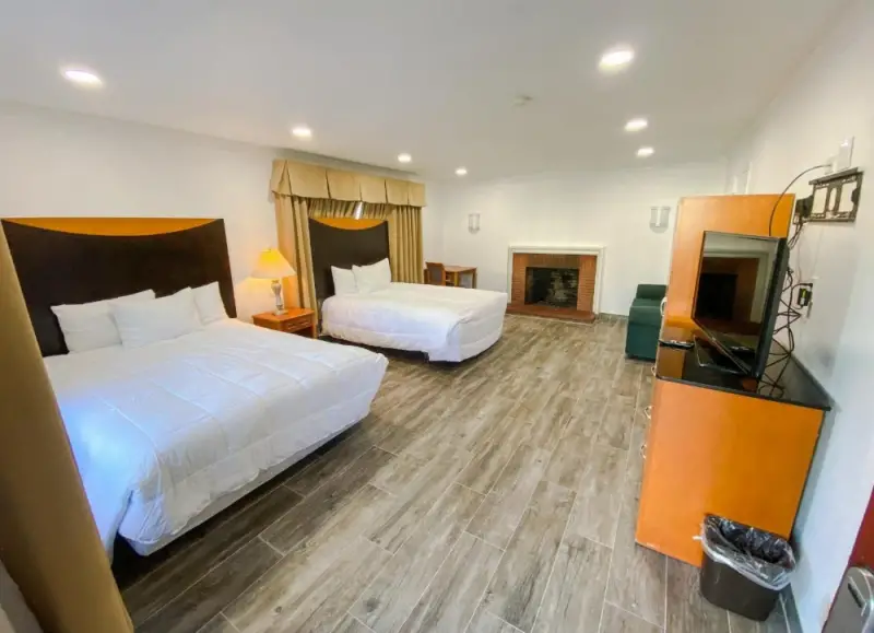 Deluxe Family Suite