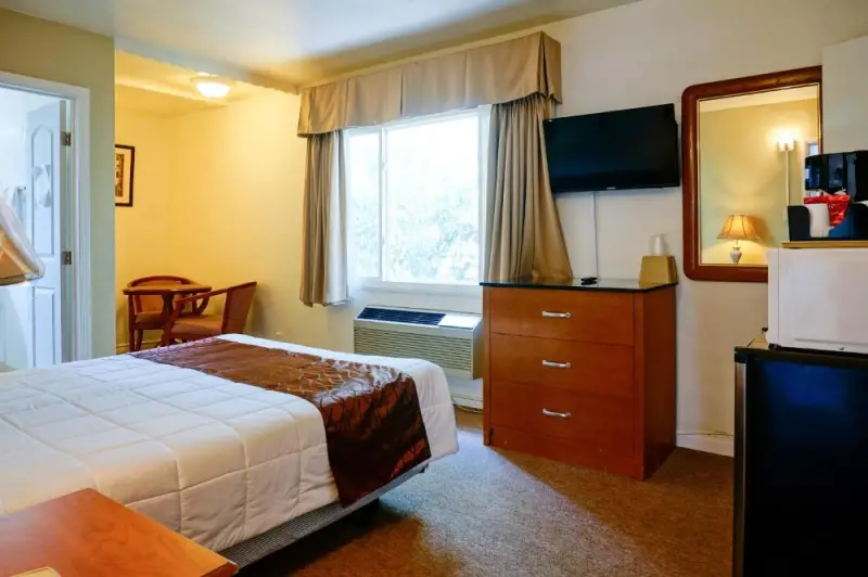 Queen Room